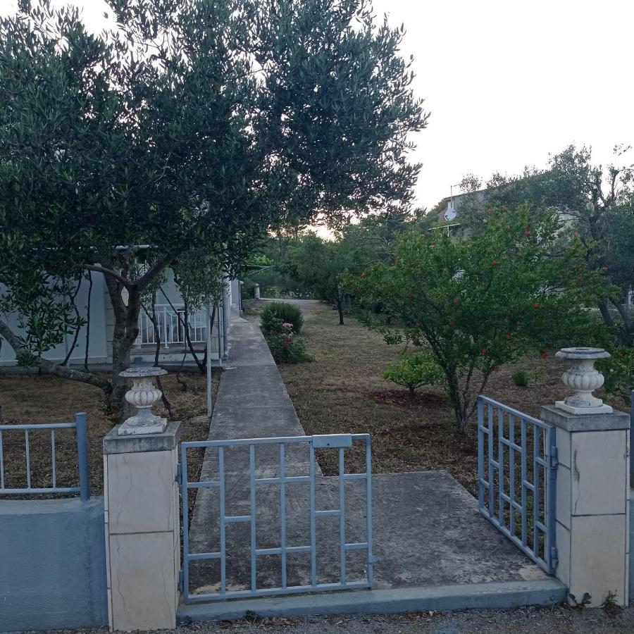 My Mediterranean Villa With Huge Garden And Own Parking Lumbarda Dış mekan fotoğraf